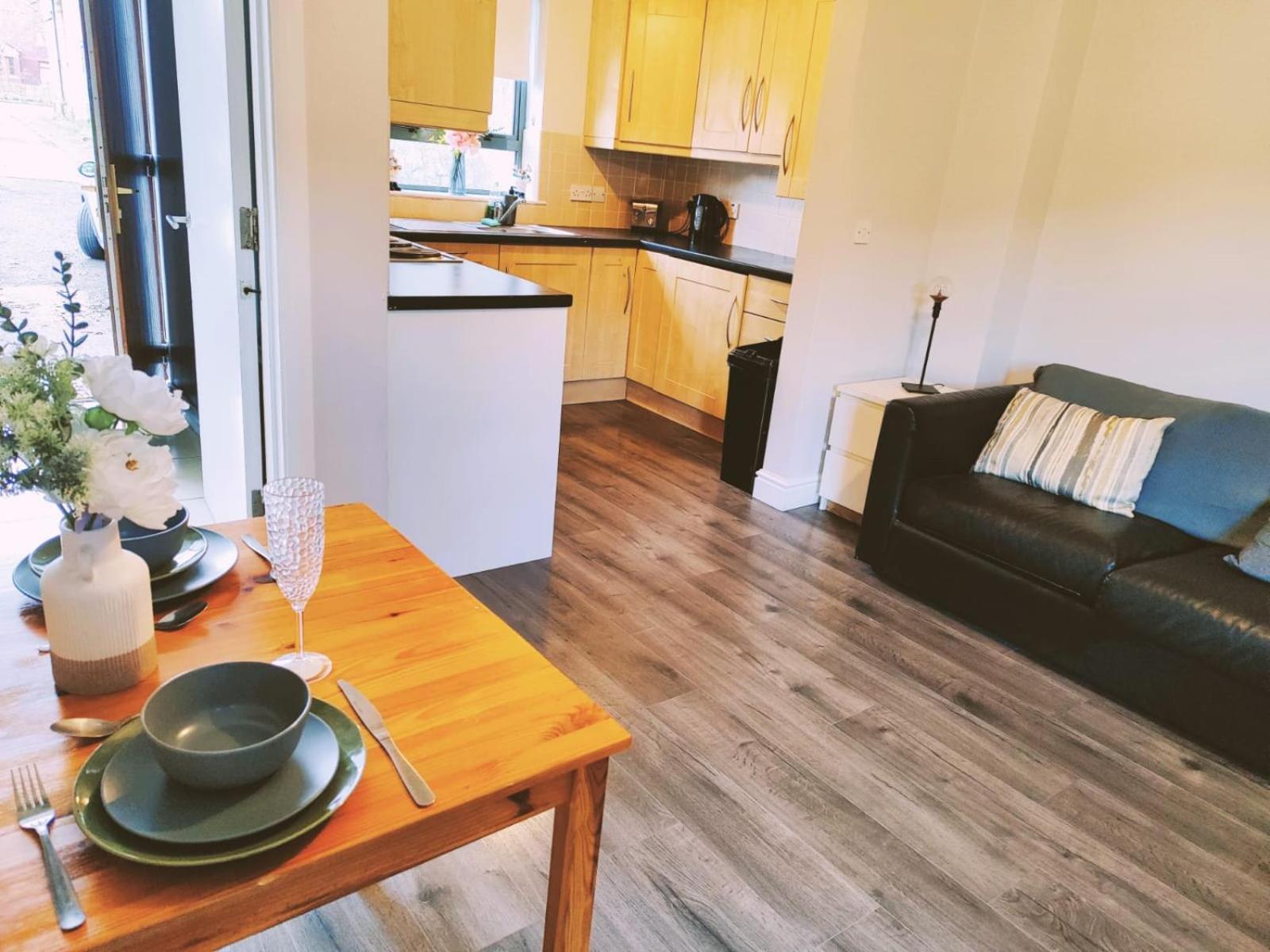 Сasa de vacaciones Large 3 Bedroom Home, 3 Bathrooms, Free Parking, Fast Wifi *